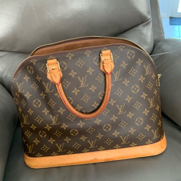 SOLD-Louis Vuitton 2010 Alma GM - Picture 5 of 8